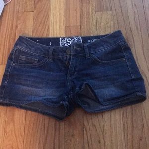denim low waisted shorts